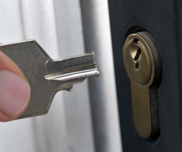 Schließanlagen – Schlüssel passend zur Schließanlage im Zylinder
